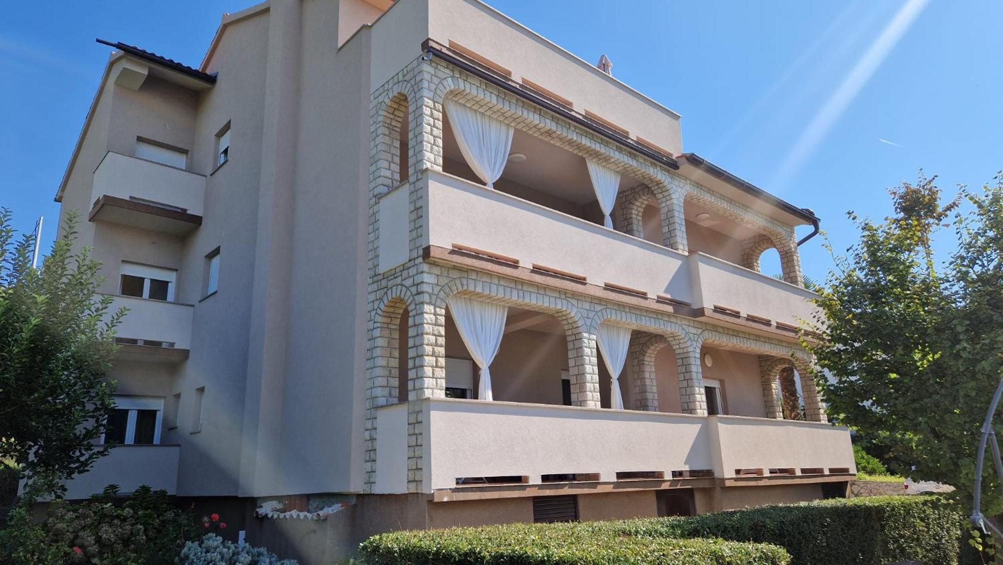 Apartments Renata Банёл Экстерьер фото