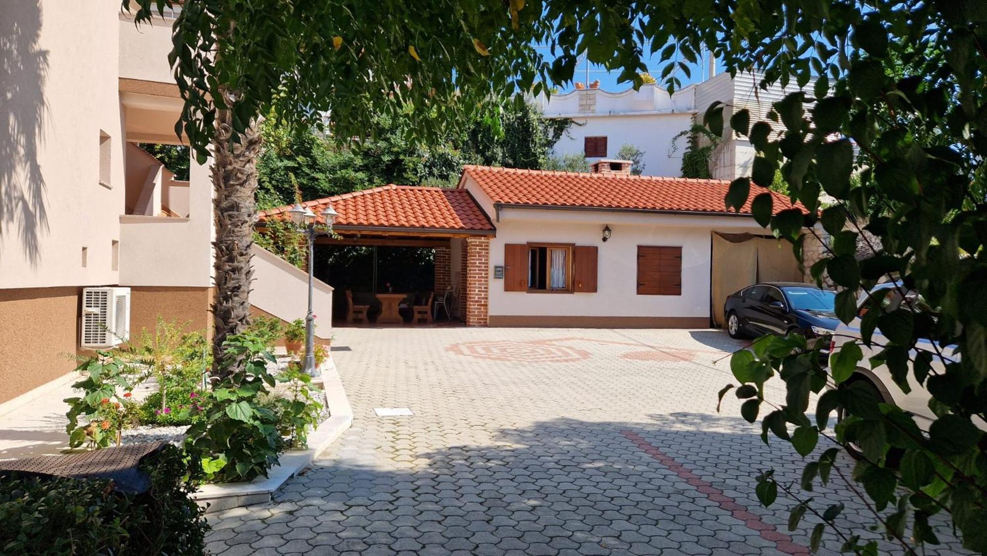Apartments Renata Банёл Экстерьер фото