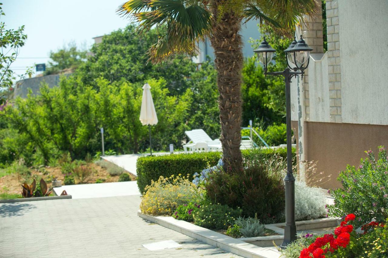 Apartments Renata Банёл Экстерьер фото