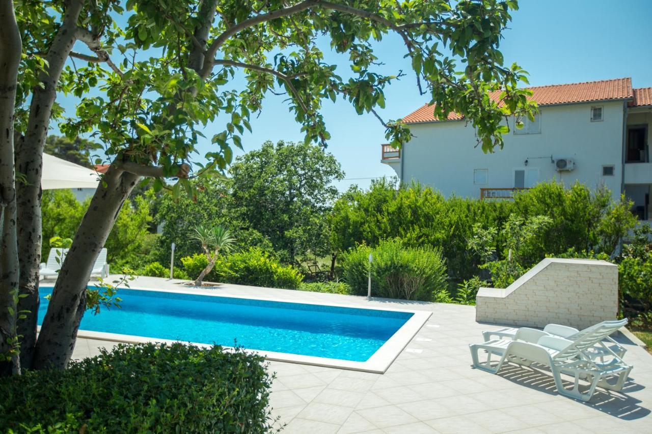Apartments Renata Банёл Экстерьер фото