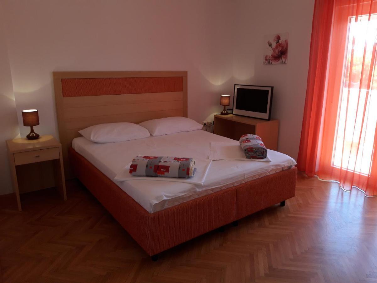 Apartments Renata Банёл Экстерьер фото